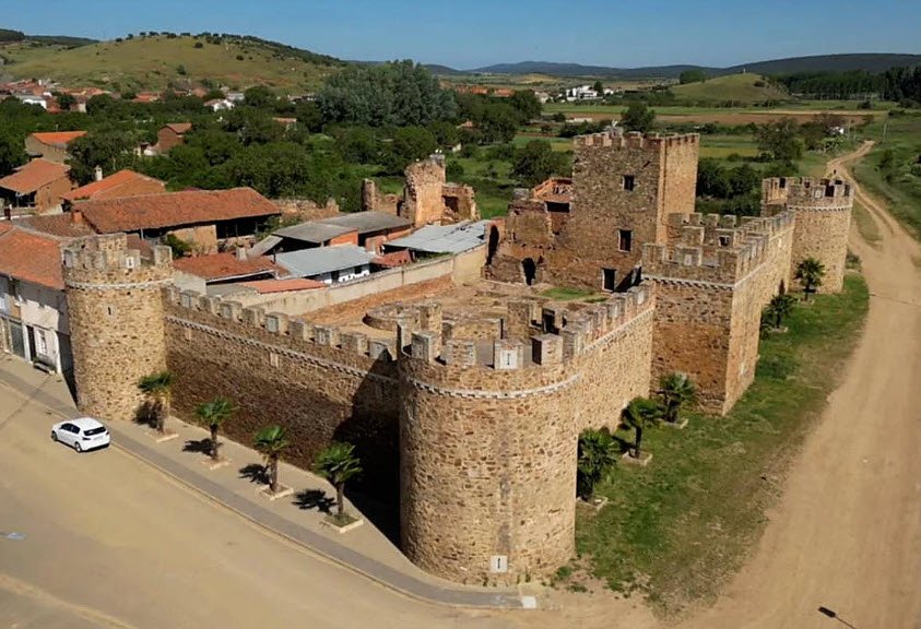 Castillo de los Pimentel, Spain